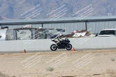 media/Oct-05-2025-CVMA (Sun) [[beeef4f201]]/Race 10-Formula Lightweight Twins Shootout/